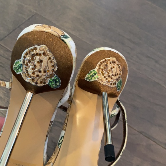 Flower & Rhinestone Heels - Picture 5 of 7